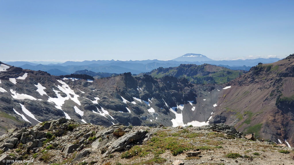 Mt St Helens from the Knife Edge